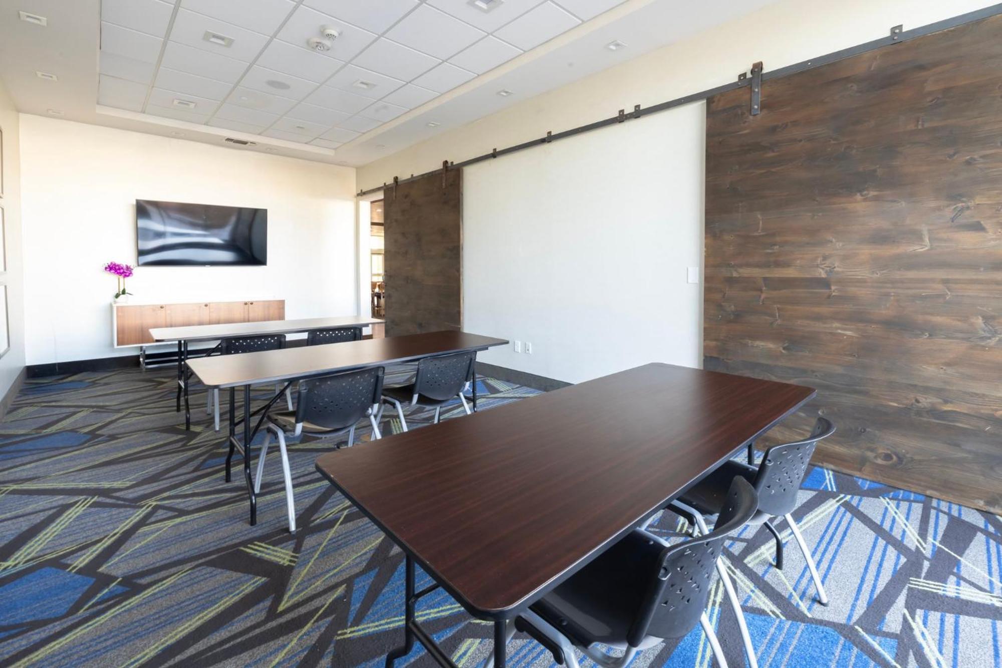 Holiday Inn Express & Suites Dallas Ne Arboretum Garland Eksteriør bilde