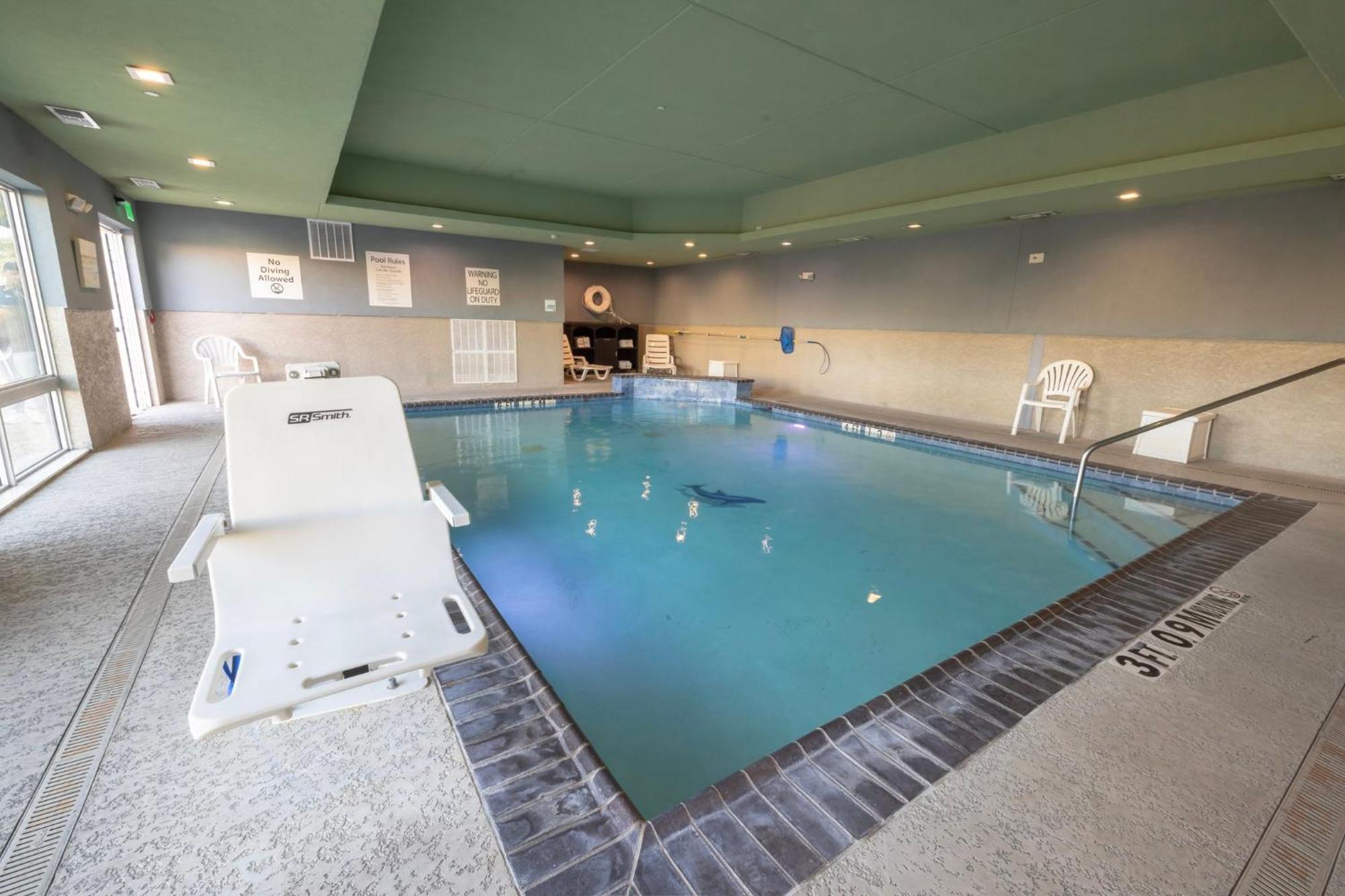 Holiday Inn Express & Suites Dallas Ne Arboretum Garland Eksteriør bilde