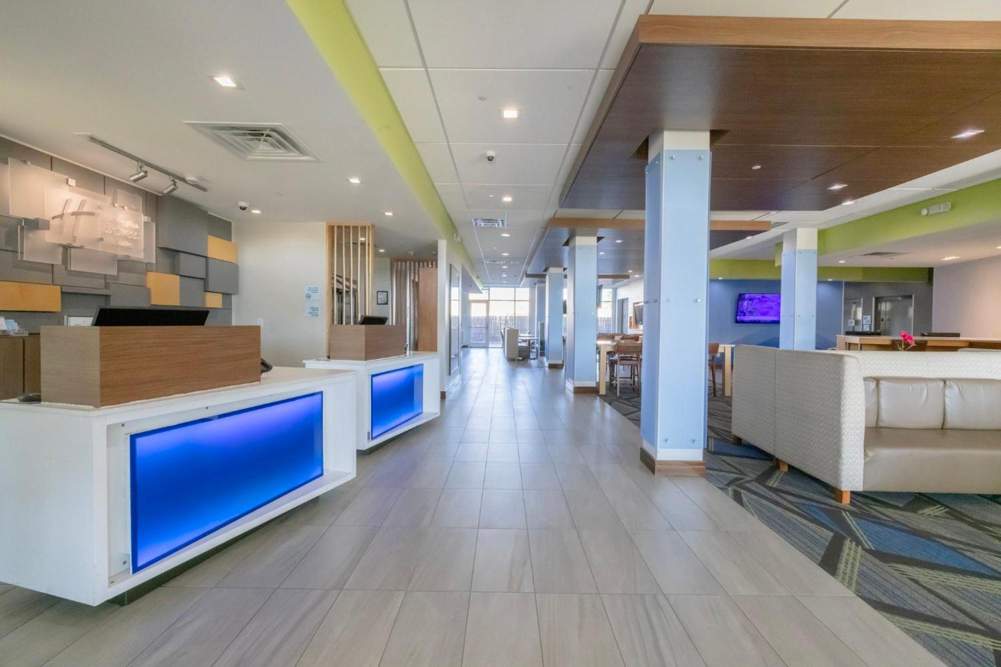 Holiday Inn Express & Suites Dallas Ne Arboretum Garland Eksteriør bilde
